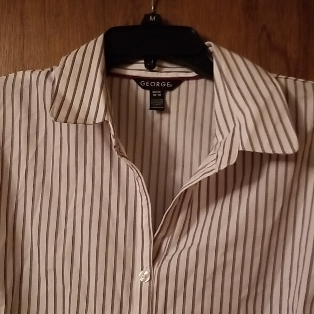 Shirt - Picture 3 of 3